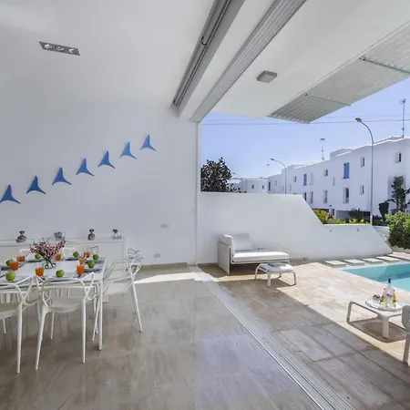 Your Beautiful Holiday Minutes From Fig Tree Bay, 1513 빌라